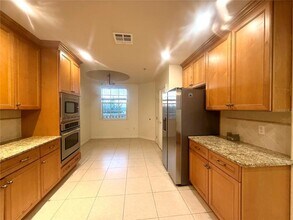 8755 The Esplanade in Orlando, FL - Building Photo - Building Photo