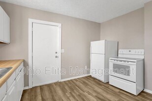 793 E Starr Ave in Columbus, OH - Building Photo