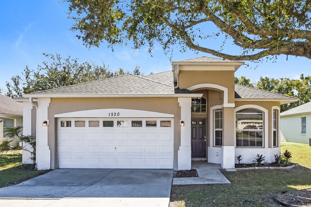 1520 Mountclair Ct in Mount Dora, FL - Building Photo