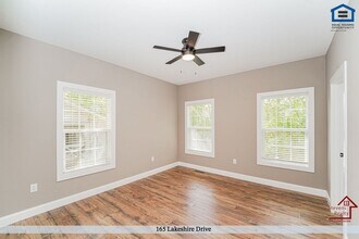 165 Lakeshire Dr in Crossville, TN - Building Photo - Building Photo