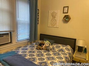 63 Fellsway W, Unit 10 in Medford, MA - Foto de edificio - Building Photo