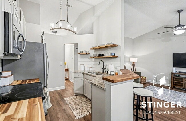 property at 36 Brindlewood Dr