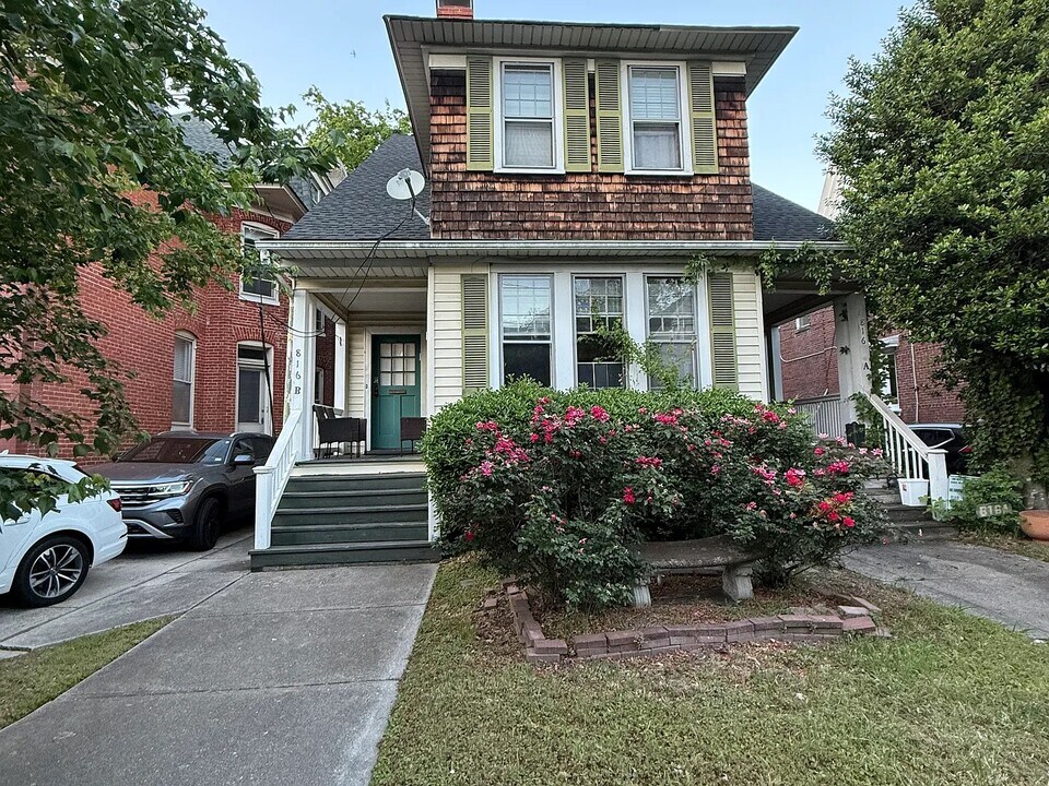 816 Westover Ave, Unit B in Norfolk, VA - Foto de edificio