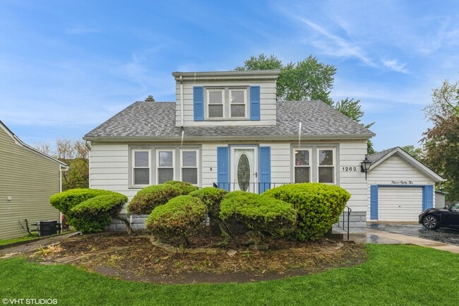 property at 1282 River Dr