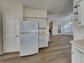 7012 Poplar Creek Trce in Nashville, TN - Foto de edificio - Building Photo