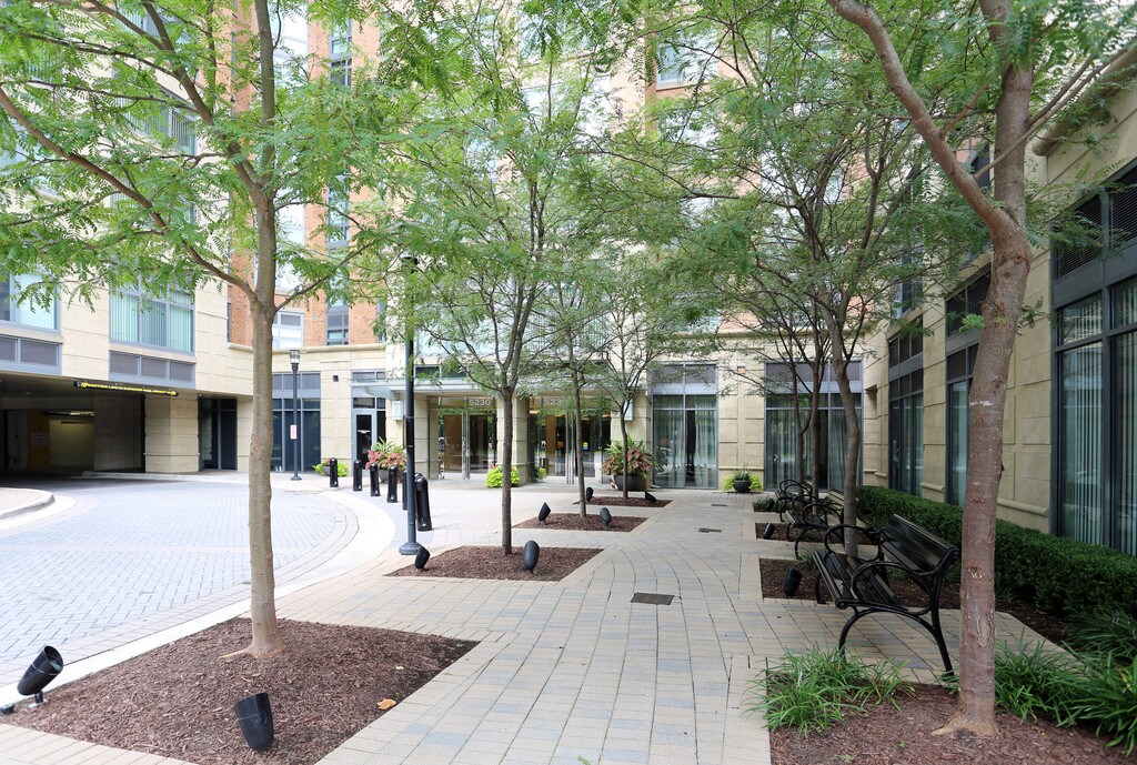 Meridian at Grosvenor Station North Bethesda, MD Apartments
