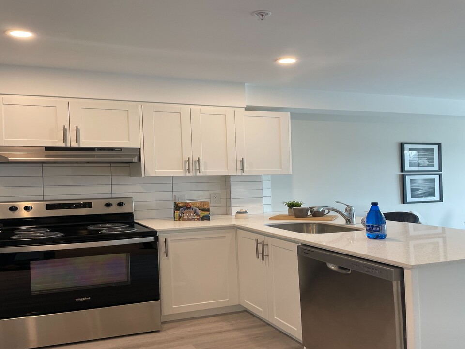 1015 Innisfil Beach Rd in Innisfil, ON - Building Photo