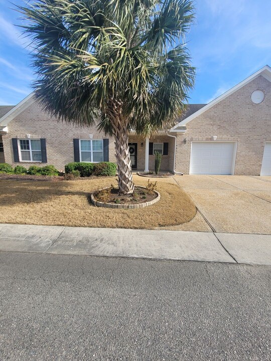 1131 Shellbank Ln in Leland, NC - Building Photo