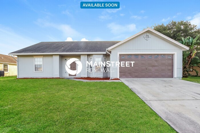 1366 Whaling Ave SE in Palm Bay, FL - Building Photo