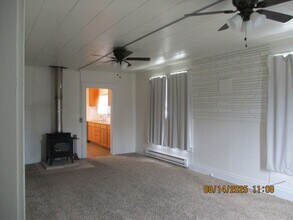 621 Monroe St in Hoquiam, WA - Building Photo - Building Photo