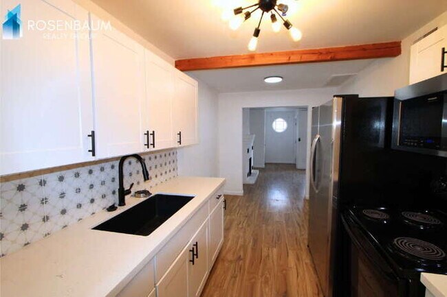 4212 N 19th St, Unit a in Phoenix, AZ - Foto de edificio - Building Photo