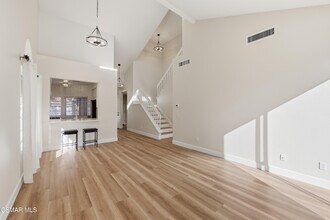 4822 Parma Dr in Oak Park, CA - Building Photo - Building Photo