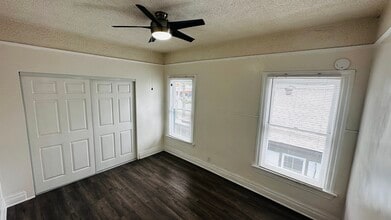 143 E 10th St, Unit 143 in Long Beach, CA - Building Photo - Building Photo