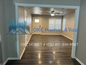 2617 N Lyon Blvd in Oklahoma City, OK - Foto de edificio - Building Photo