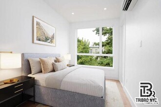 92 Manhattan Ave in Brooklyn, NY - Building Photo - Building Photo