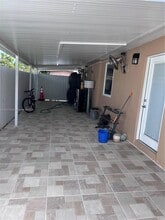 934 SW 75th Ave in Miami, FL - Building Photo - Building Photo