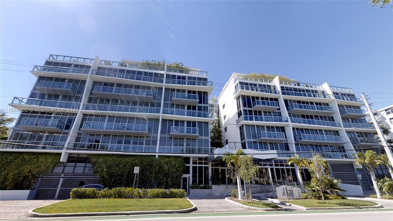 9940 W Bay Harbor Dr, Unit #3A-N in Bay Harbor Islands, FL - Foto de edificio