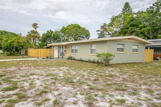 5301 6th St S in St. Petersburg, FL - Building Photo - Building Photo