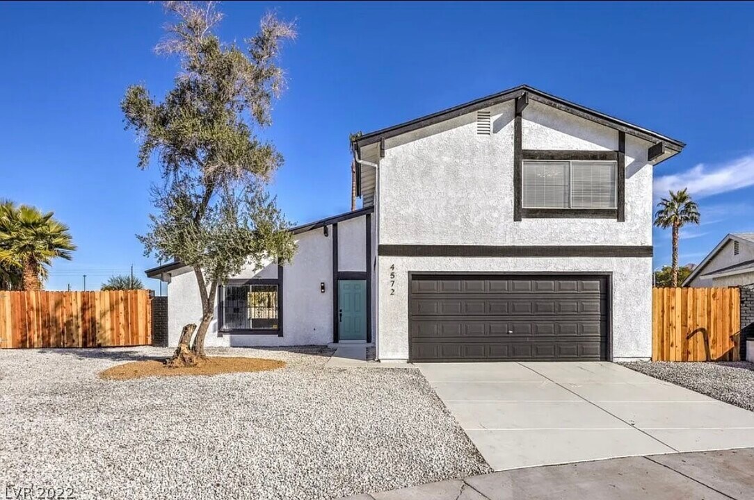4572 Wisconsin Ave in Las Vegas, NV - Building Photo