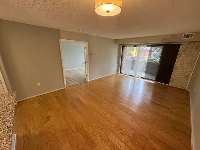2320 Wisconsin Ave NW in Washington, DC - Building Photo - Building Photo
