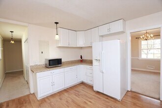 8707 Mapleton Rd in Richmond, VA - Building Photo - Building Photo