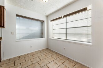 15235 Heron Park Dr in Humble, TX - Building Photo - Building Photo