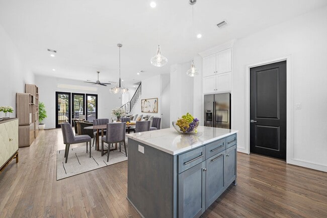 1011 E 28th St in Houston, TX - Building Photo - Building Photo