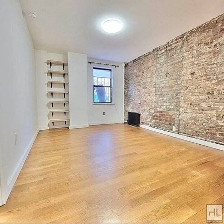 350 Greene Ave in Brooklyn, NY - Building Photo