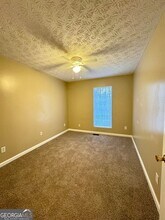 3044 Waldrop Cir in Decatur, GA - Foto de edificio - Building Photo