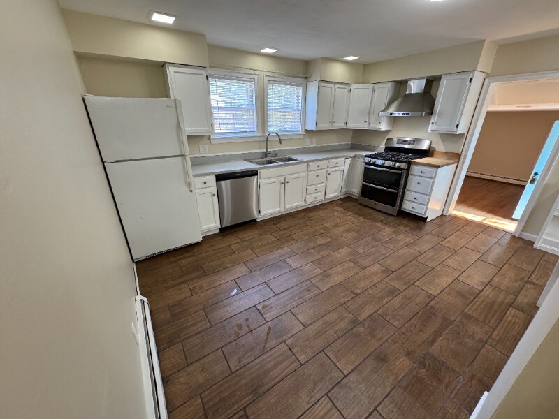 60 Park St in Exeter, NH - Building Photo