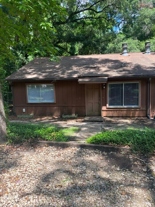 4221 Brewster Rd, Unit 4223 in Tallahassee, FL - Building Photo