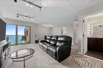 295 Lynn Shore Dr in Lynn, MA - Foto de edificio - Building Photo