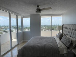 8911 Collins Ave, Unit 1201 in Surfside, FL - Foto de edificio - Building Photo