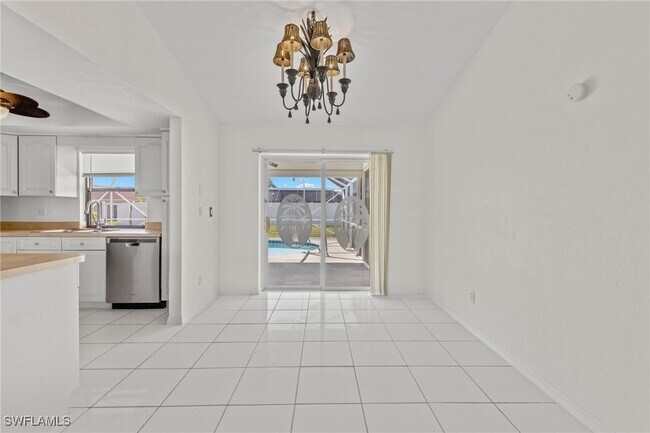 property at 1944 Country Club Blvd