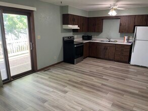723 S College St, Unit 723 in Sioux City, IA - Building Photo - Building Photo