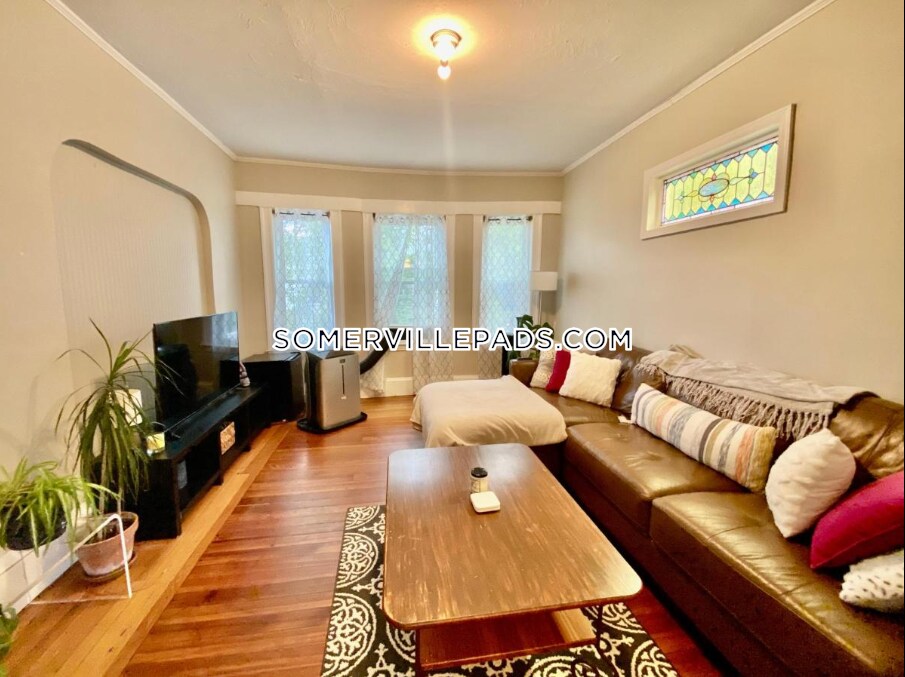 86 Bromfield Rd in Somerville, MA - Building Photo