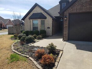 4001 SW Rhinestone Blvd in Bentonville, AR - Building Photo - Building Photo