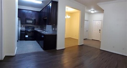 3015 Tudor Ln in Irving, TX - Building Photo - Building Photo