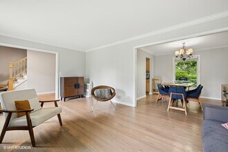 1208 Parliament Ct in Libertyville, IL - Building Photo - Building Photo