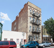 138 19th St Apartments