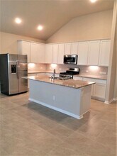 1017 Sundrops St in Leander, TX - Building Photo - Building Photo