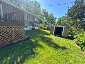 10305 Reba Dr in St. Louis, MO - Building Photo - Building Photo