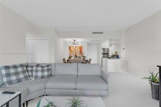 700 Biltmore Way in Coral Gables, FL - Building Photo - Building Photo