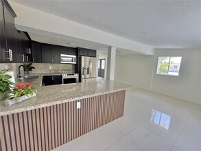5101 SW 112th Pl in Miami, FL - Building Photo - Building Photo
