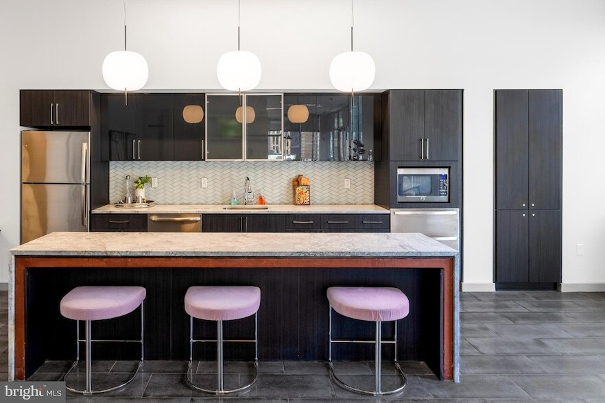 1125 Sansom St, Unit 1B-523 in Philadelphia, PA - Building Photo