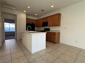 7848 Solid Horn Ct in Las Vegas, NV - Building Photo - Building Photo
