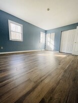 14 Southbury Rd in Clifton Park, NY - Building Photo