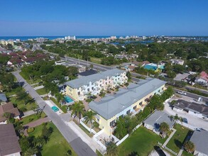 8932 Duval Lane in Sarasota, FL - Foto de edificio - Building Photo