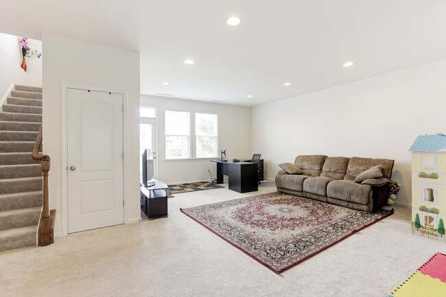 24690 Capecastle Terrace in Aldie, VA - Building Photo - Building Photo