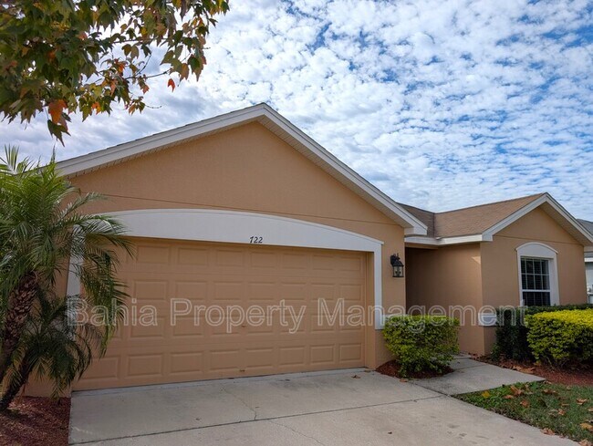722 Vineyard Reserve Ct in Seffner, FL - Foto de edificio - Building Photo